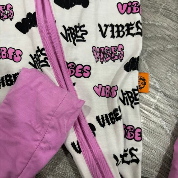 Greedy Baby Vibes Bamboo Sleeper 18-24 months - Picture 4 of 4